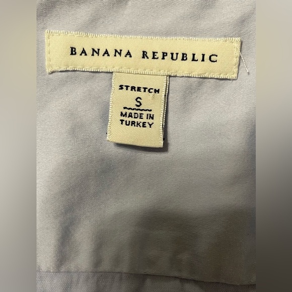 Banana Republic button up shirt. Baby blue. Size S - Picture 4 of 9